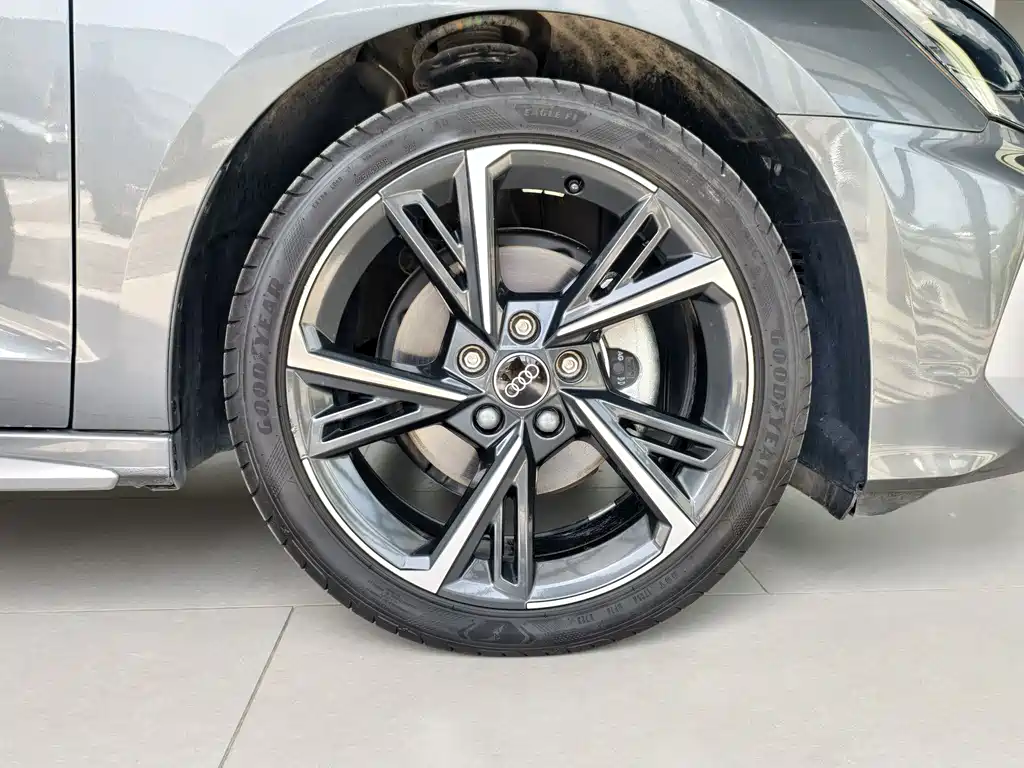 Audi A3 2023 facelift Sportback 35 TFSI stylish and sporty купить на сайте DeffCars