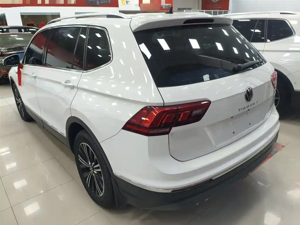Tiguan L 2021 330TSI automatic two-wheel drive smart version купить на сайте DeffCars