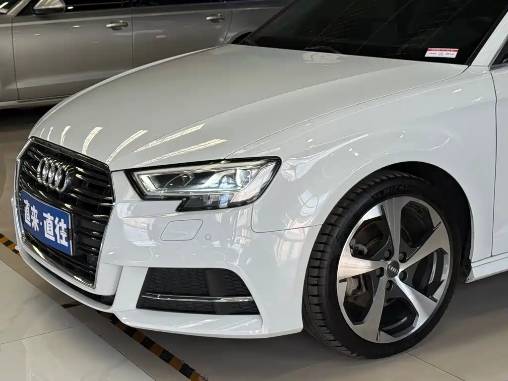 Audi A3 2017 Sportback 40 TFSI sporty купить на сайте DeffCars