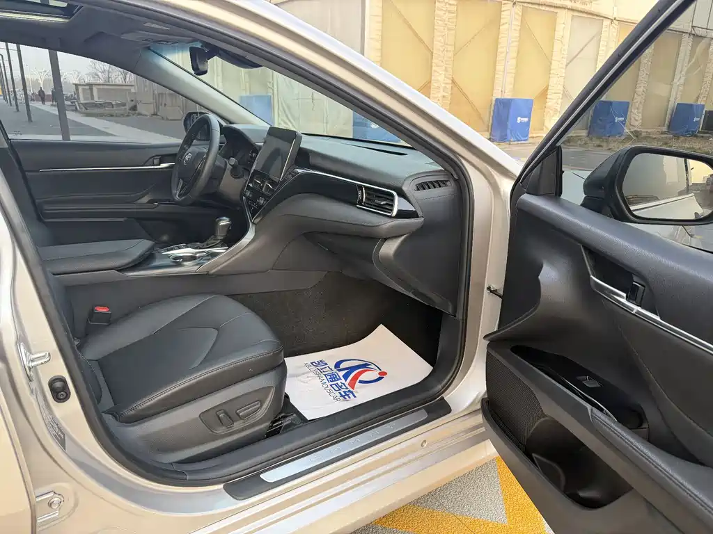 Camry 2021 2.5G Deluxe Edition купить на сайте DeffCars