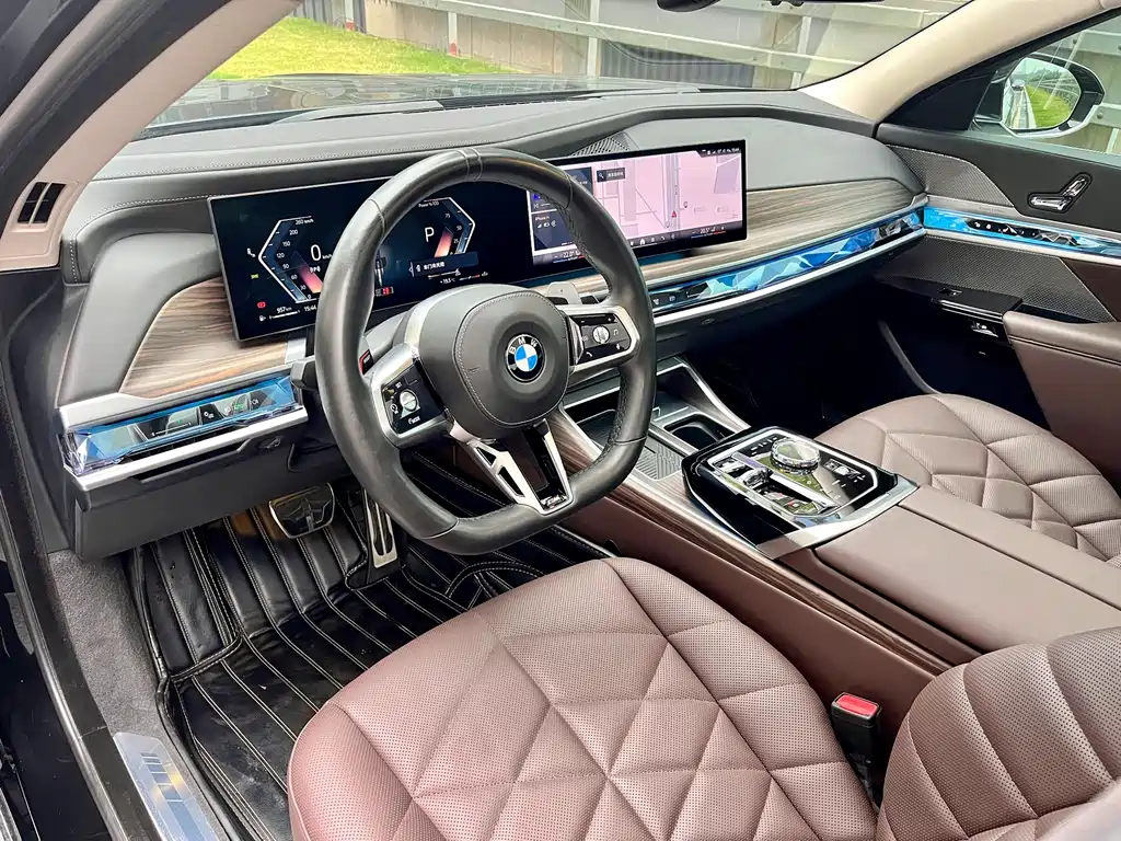 BMW 7 Series 2023 735Li M Sports Package купить на сайте DeffCars