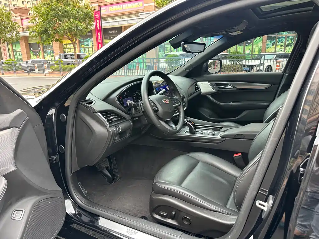 Cadillac CT5 2021 28T luxury model купить на сайте DeffCars