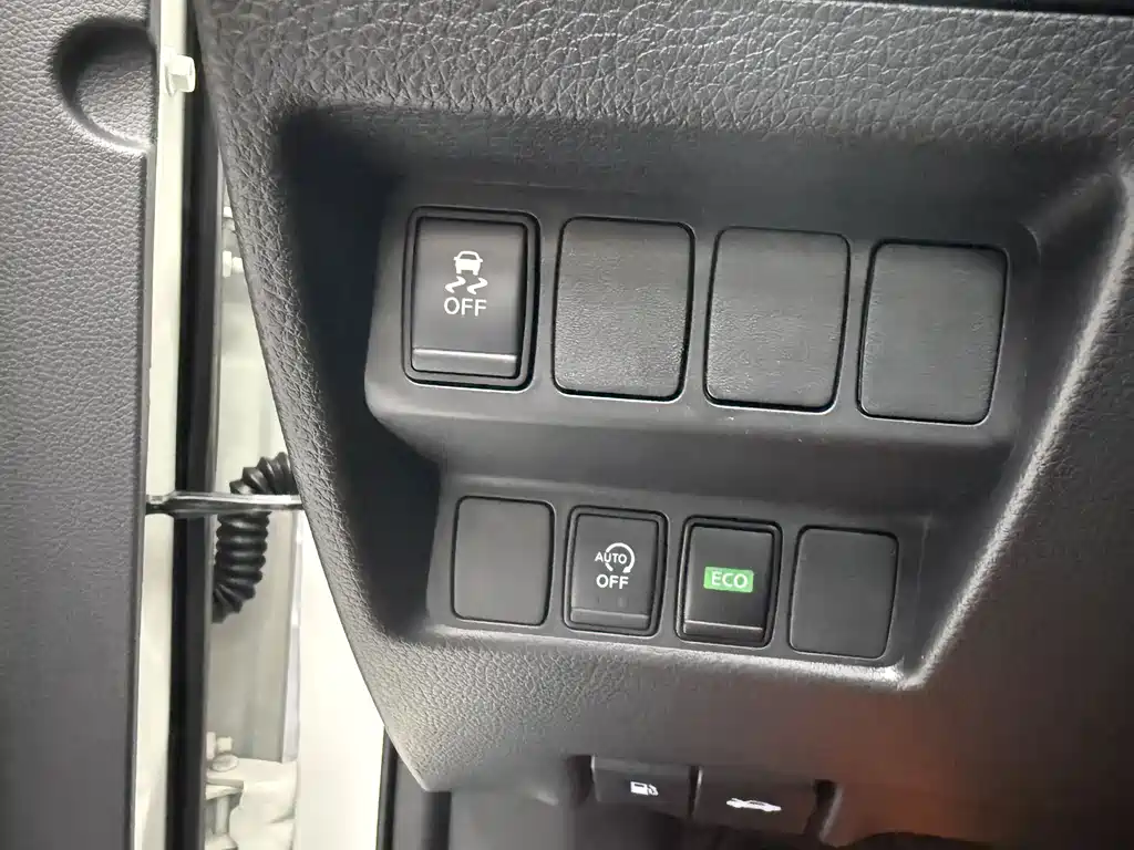 Qashqai 2022 2.0L CVT XV Prem Deluxe Edition купить на сайте DeffCars