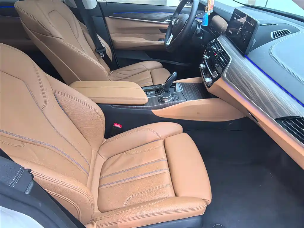 BMW 6 Series GT 2022 630i Luxury Design Package купить на сайте DeffCars