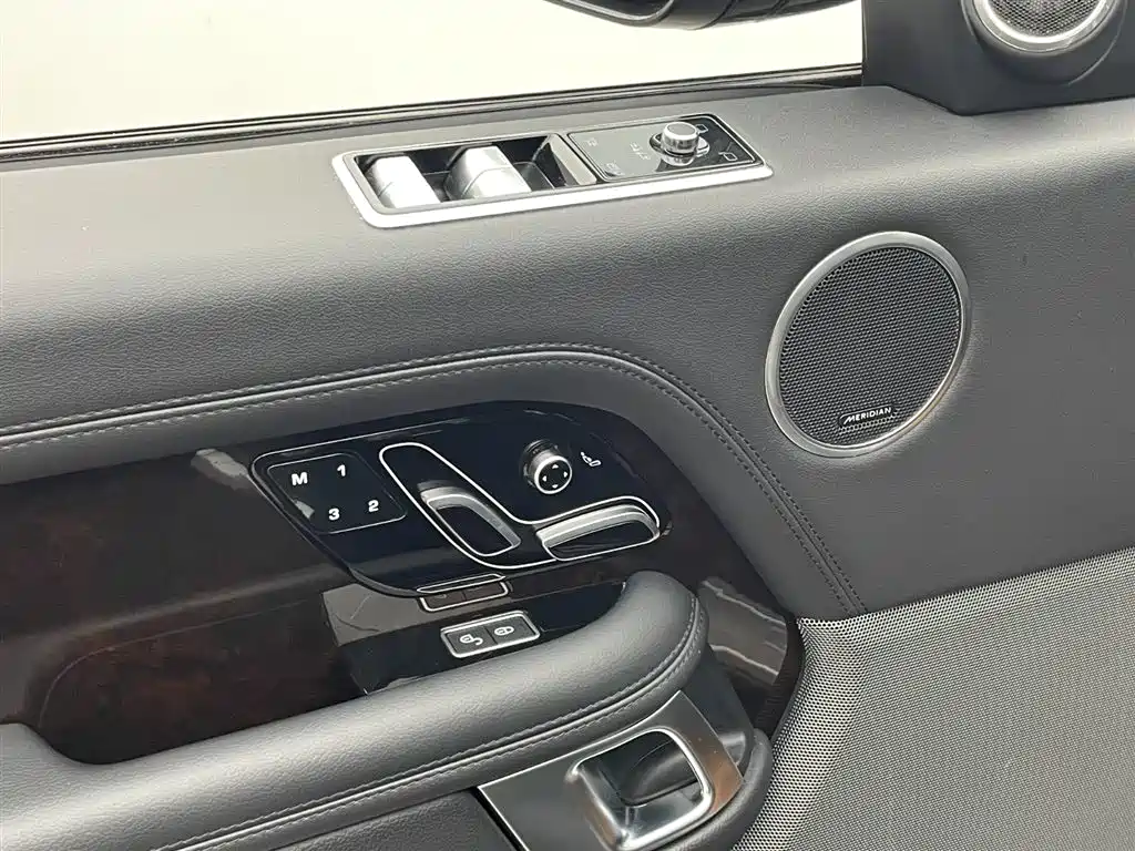 Range Rover 2020 3.0 L6 Grand Edition купить на сайте DeffCars