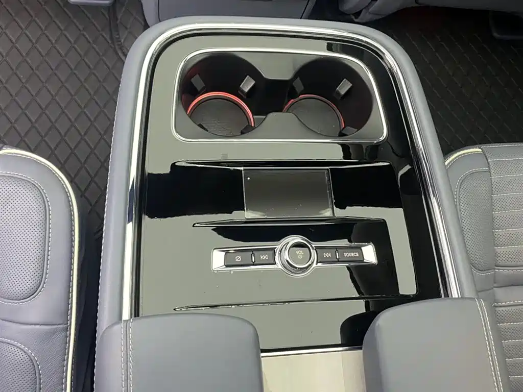 Navigator 2020 3.5T President Series купить на сайте DeffCars