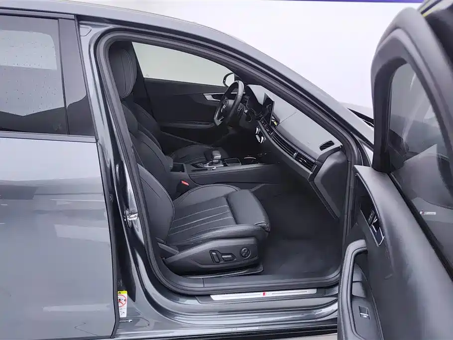 Audi A4L 2023 40 TFSI luxury and dynamic model купить на сайте DeffCars