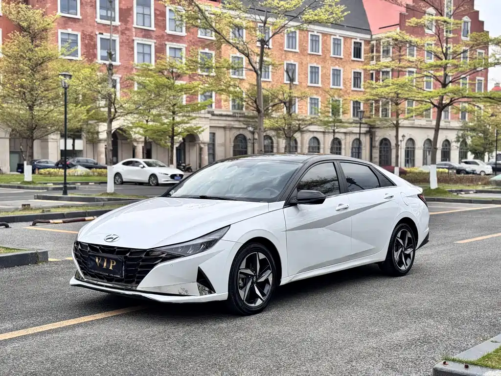 Elantra 2022 1.5L CVT LUX Premium Edition купить на сайте DeffCars