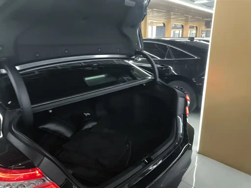 Camry 2021 2.5G Deluxe Edition купить на сайте DeffCars