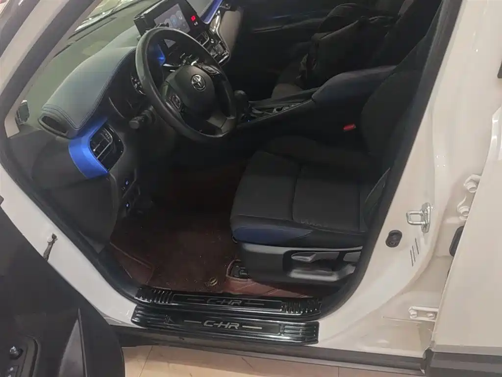 Toyota C-HR 2021 2.0L Comfort Edition купить на сайте DeffCars