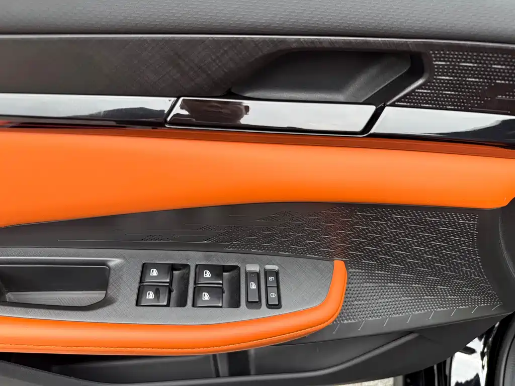 Changan UNI-V 2023 1.5T sports version купить на сайте DeffCars