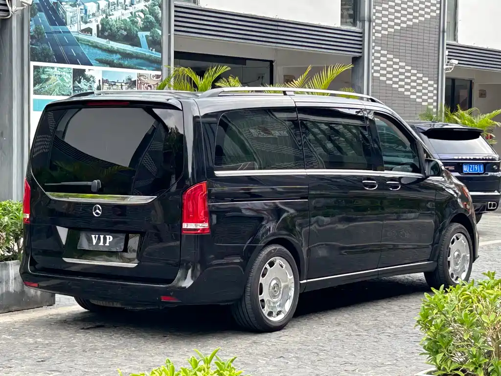 Mercedes-Benz V-Class 2022 V 260 Premium Edition купить на сайте DeffCars
