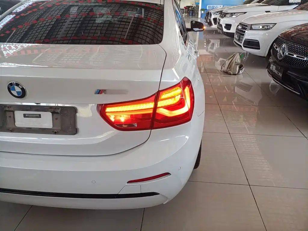 BMW 1 Series 2018 118i Sports купить на сайте DeffCars