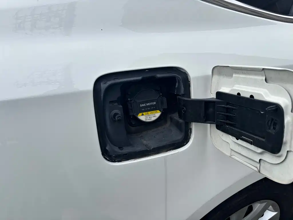 Roewe i6 New Energy 2017 45T Hybrid Internet Smart Edition купить на сайте DeffCars