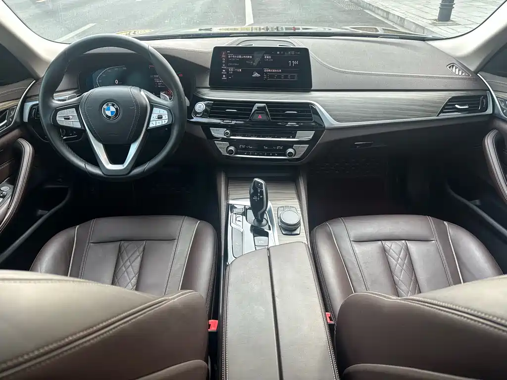 BMW 5 Series 2020 530Li Leading Luxury Package купить на сайте DeffCars