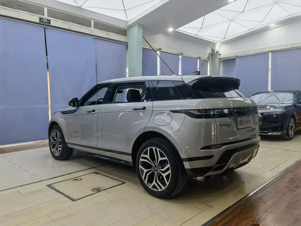 Range Rover Evoque New Energy 2023 Evoque L P300e plug-in electric hybrid version купить на сайте DeffCars