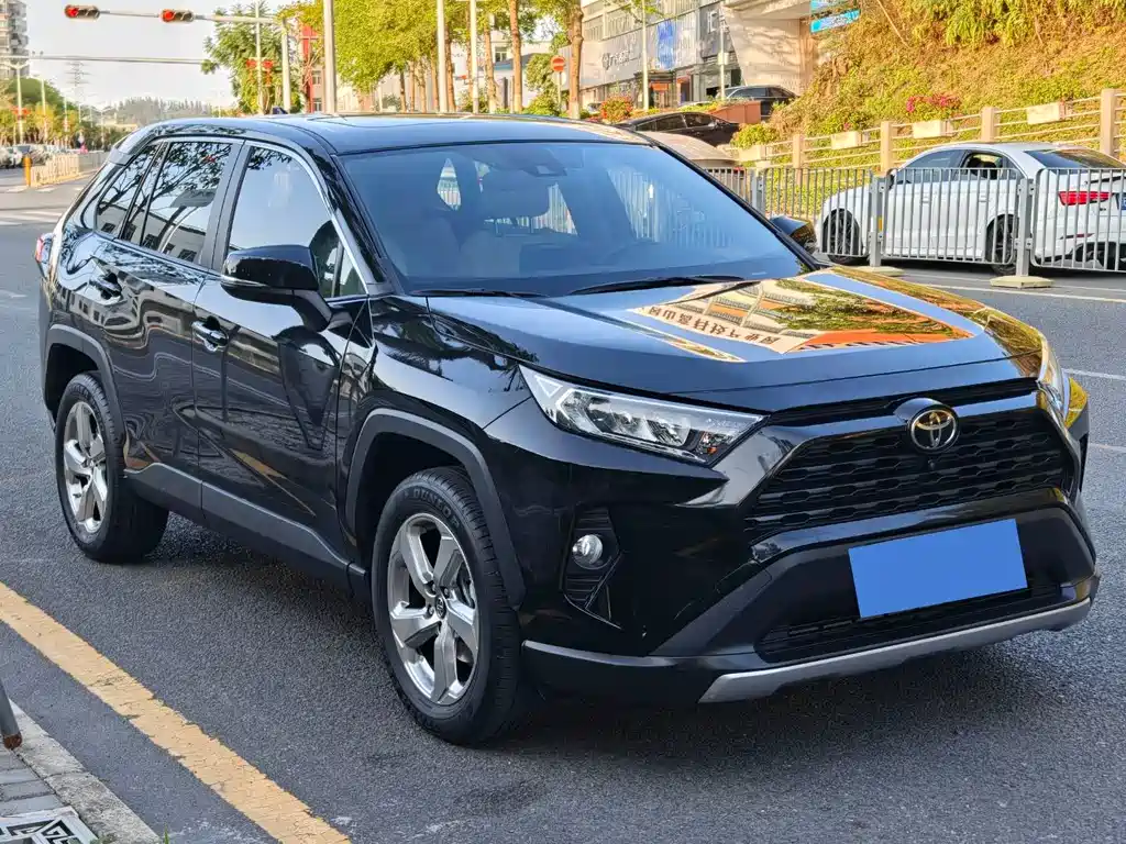 RAV4 Rongfang 2021 2.0L CVT two-wheel drive fashion version купить на сайте DeffCars