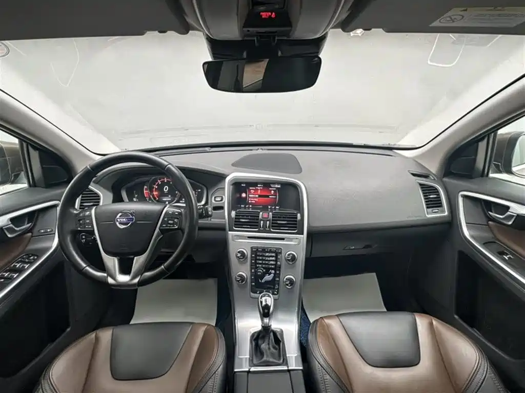 Volvo XC60 2017 T5 AWD Zhiyuan upgraded version купить на сайте DeffCars