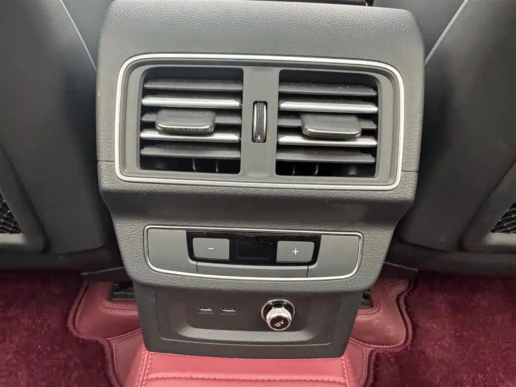 Audi Q5L 2024 45 TFSI luxury and dynamic model купить на сайте DeffCars