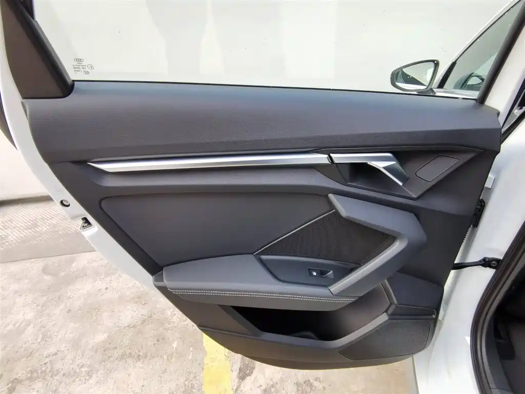 Audi A3 2023 Sportback 35 TFSI stylish and sporty купить на сайте DeffCars