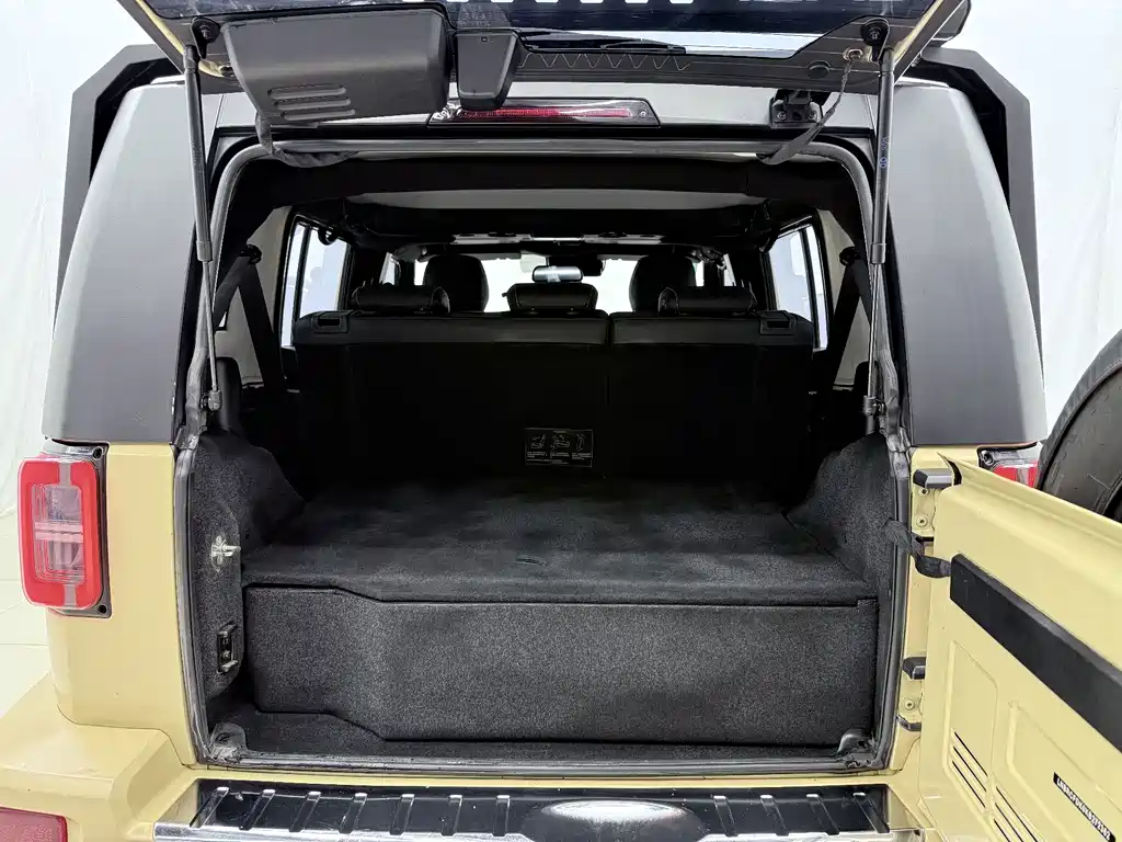Beijing off-road BJ40 2019 2.3T automatic four-wheel drive ring tower championship version National VI купить на сайте DeffCars