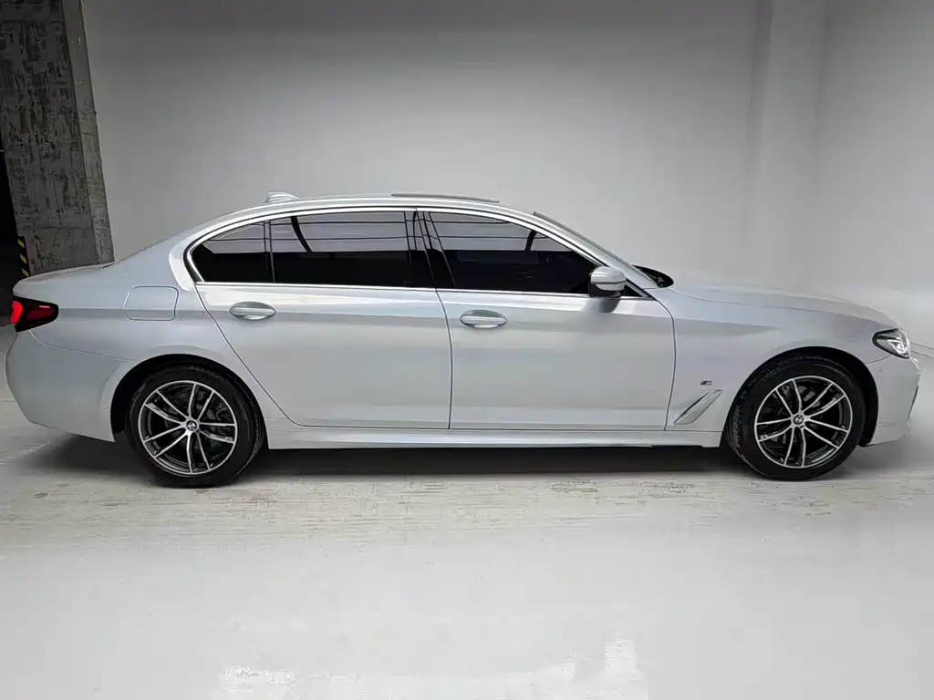 BMW 5 Series 2022 facelift 525Li M Sports Package купить на сайте DeffCars