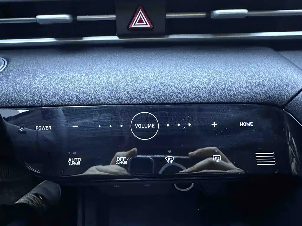 Elantra 2022 1.5L CVT LUX Premium Edition купить на сайте DeffCars