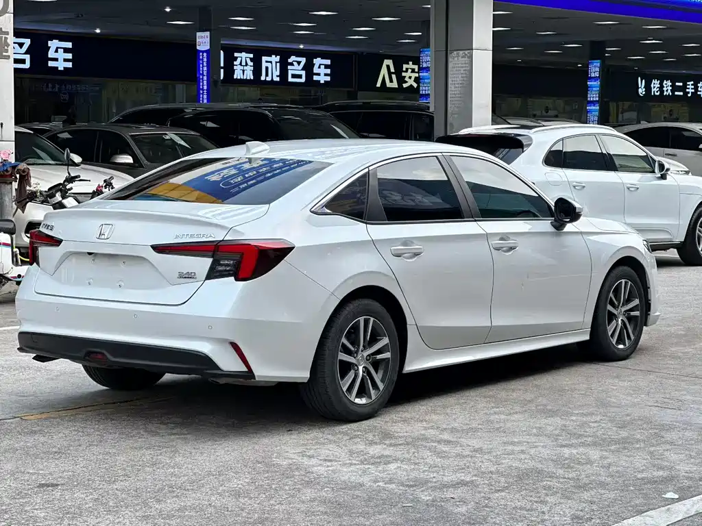 Model 2023 240TURBO CVT Leading Edition купить на сайте DeffCars