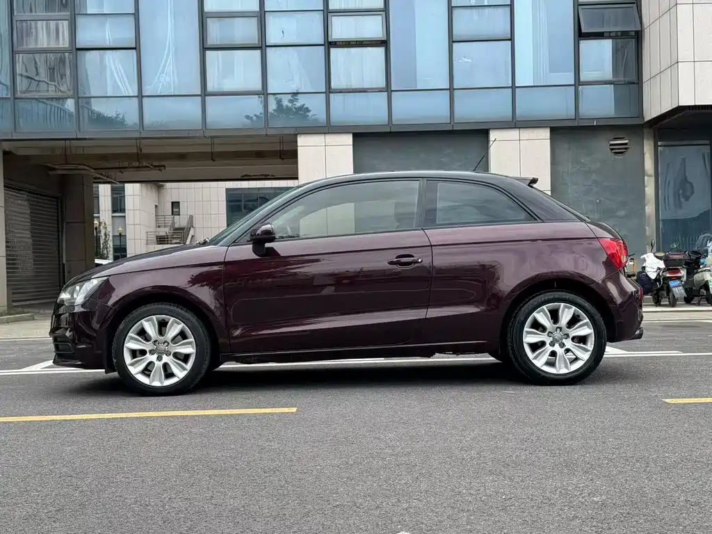 Audi A1 2012 1.4 TFSI Ego купить на сайте DeffCars