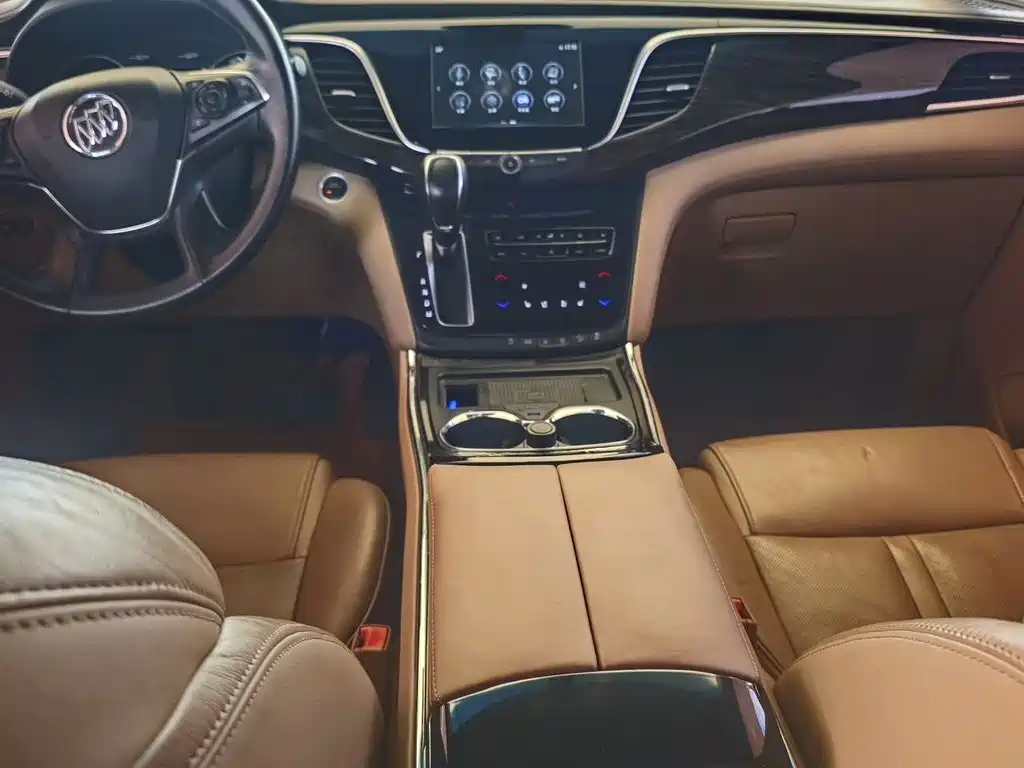 Buick GL8 2018 ES 28T flagship model National VI купить на сайте DeffCars