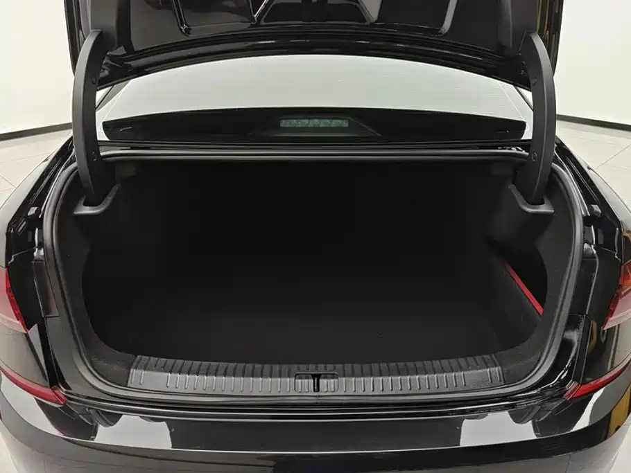 Passat 2023 facelift 330TSI Star Elite Edition купить на сайте DeffCars