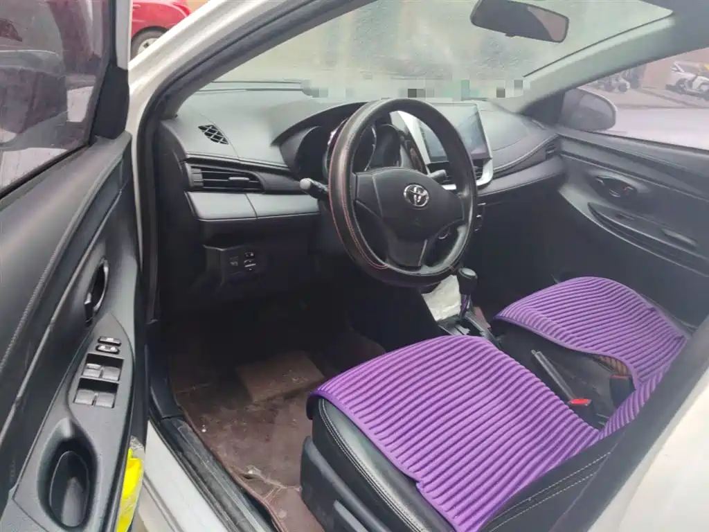 YARiS L 2017 1.5E CVT Charming Edition купить на сайте DeffCars