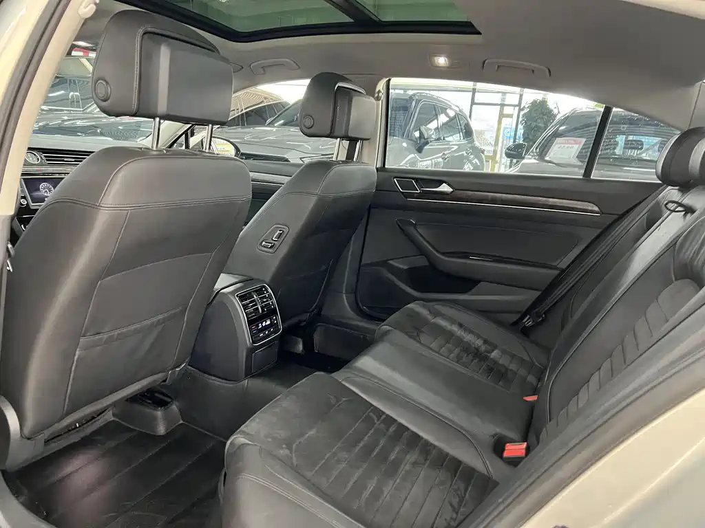 Magotan 2017 380TSI DSG luxury model купить на сайте DeffCars