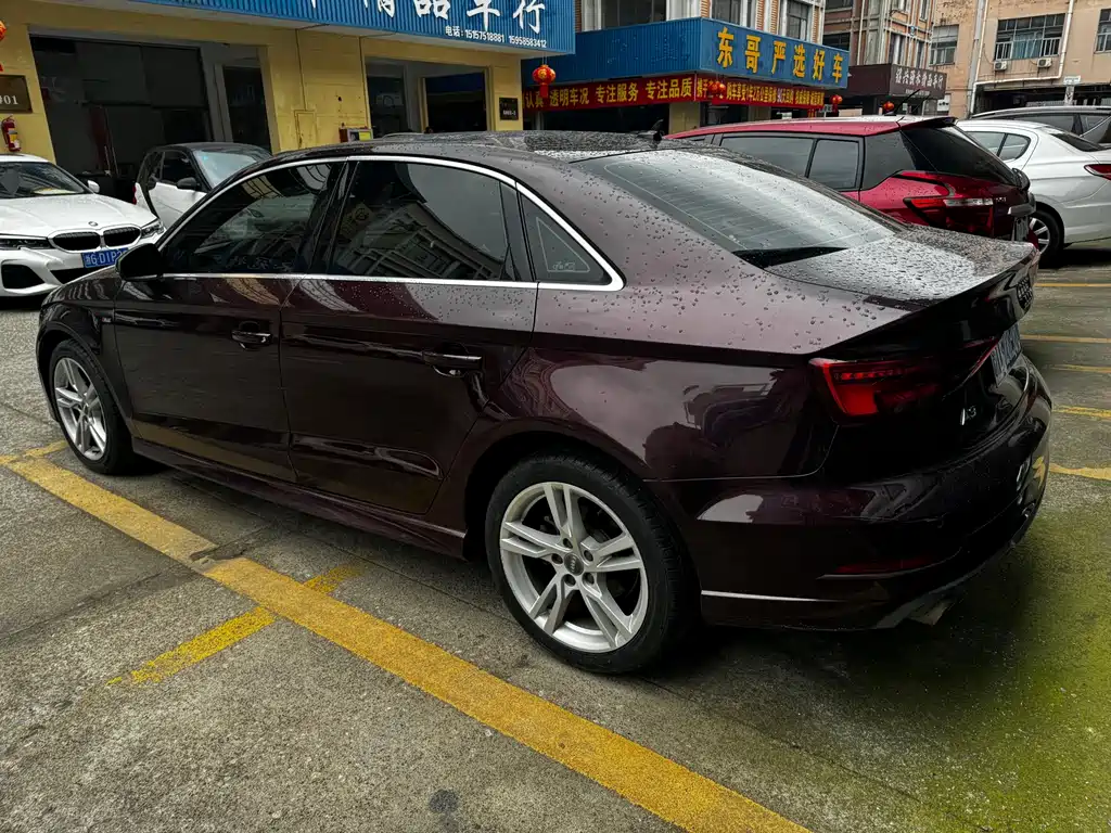 Audi A3 2018 30th Anniversary Limousine 35 TFSI Fashion купить на сайте DeffCars