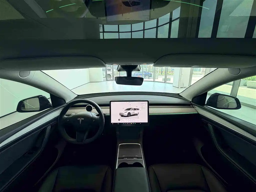 Model Y 2023 rear-wheel drive version купить на сайте DeffCars