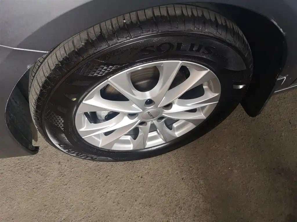 Roewe i5 2023 1.5L Manual Comfort Edition купить на сайте DeffCars