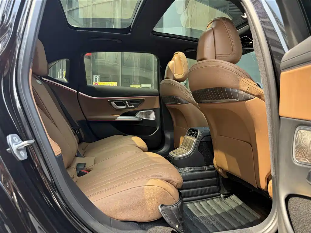 Mercedes-Benz E-Class 2024 E 300 L Luxury Model купить на сайте DeffCars