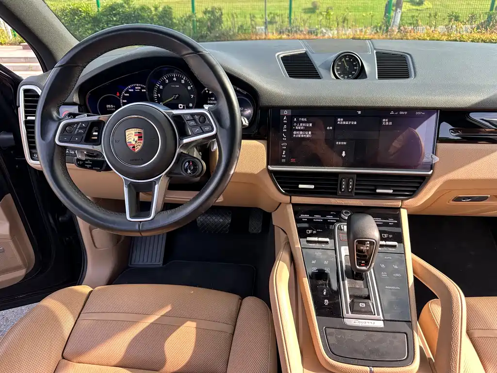 Cayenne New Energy 2019 Cayenne E-Hybrid 2.0T купить на сайте DeffCars