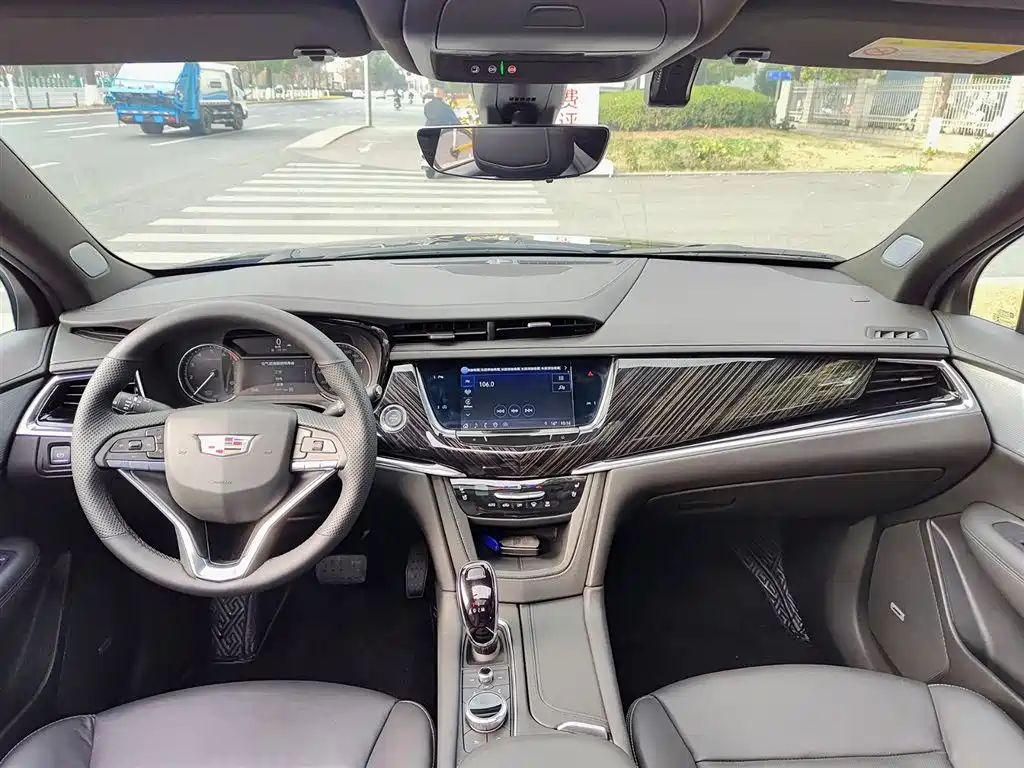 Cadillac XT6 2022 2.0T six-seat four-wheel drive luxury model купить на сайте DeffCars