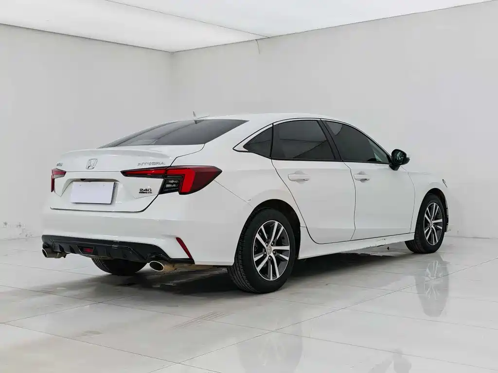 Model 2023 240TURBO CVT Leading Edition купить на сайте DeffCars