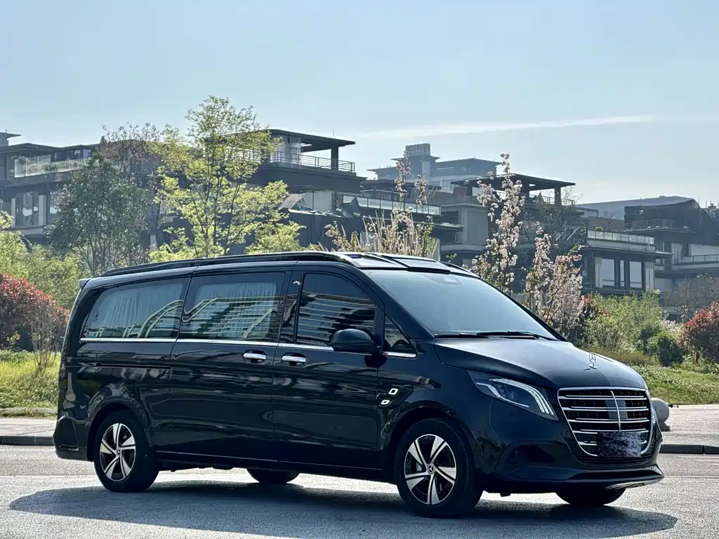 Vito 2024 2.0T Business Edition 7 seats купить на сайте DeffCars