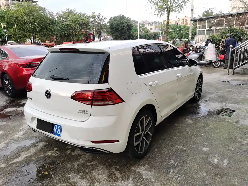 Golf 2020 Beloved Edition 280TSI DSG Comfort Type купить на сайте DeffCars