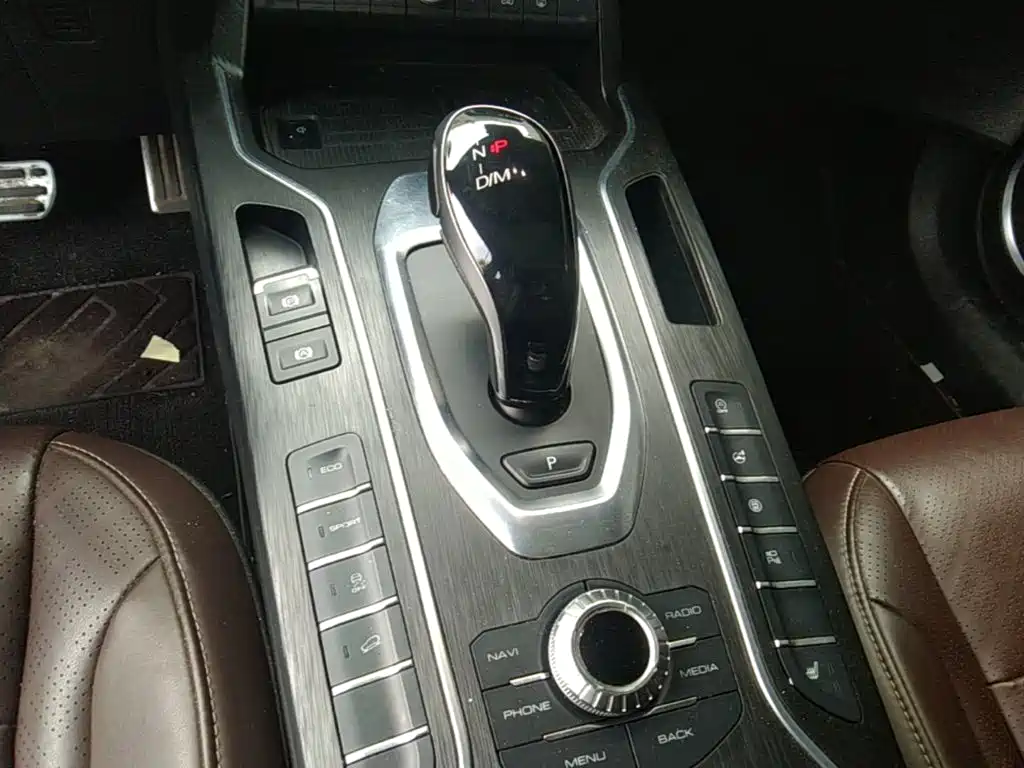 Wey VV6 2018 2.0T 2WD Ultra Deluxe Country V купить на сайте DeffCars