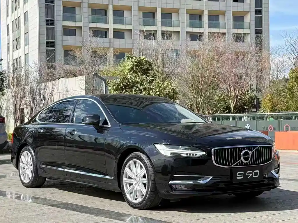 Volvo S90 2020 T5 Zhiyi Luxury Edition купить на сайте DeffCars