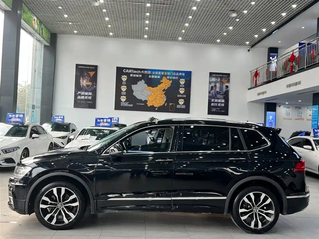Tiguan L 2021 330TSI automatic two-wheel drive R-Line version купить на сайте DeffCars