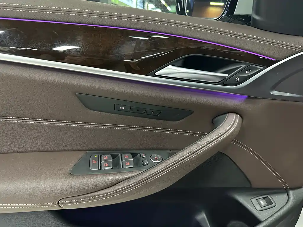 BMW 5 Series 2020 525Li Luxury Package купить на сайте DeffCars
