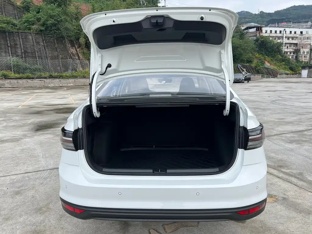 Lavida 2025 Xinrui 1.5L Outstanding Xinyi Edition купить на сайте DeffCars