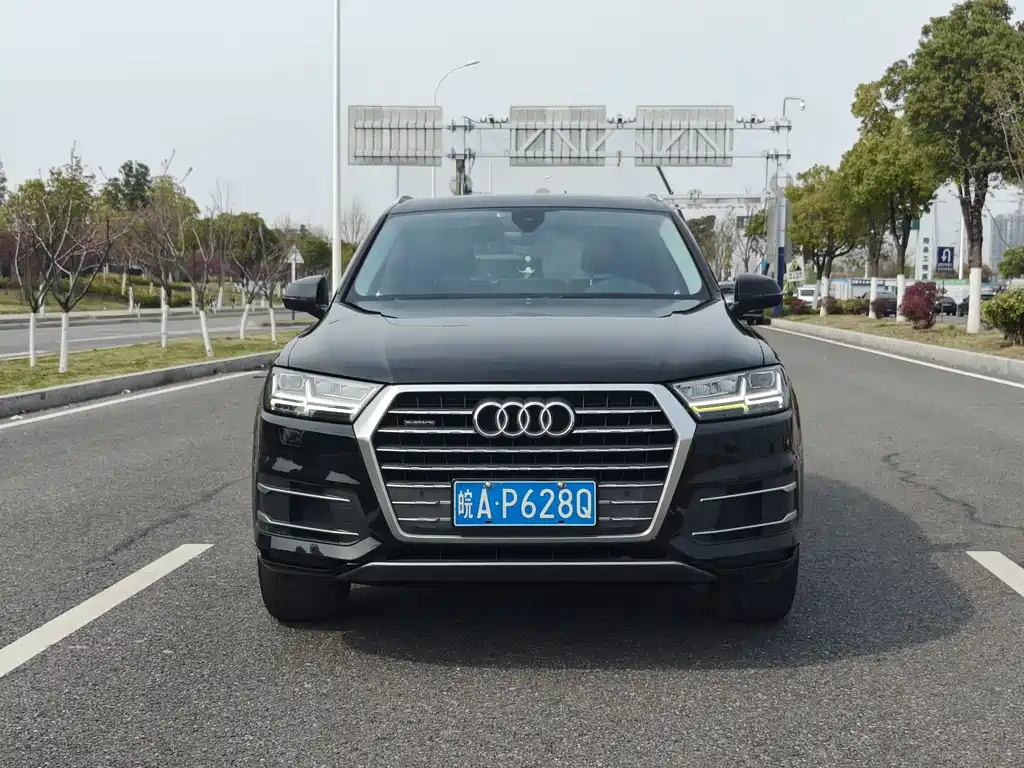Audi Q7 2018 40 TFSI comfort type купить на сайте DeffCars