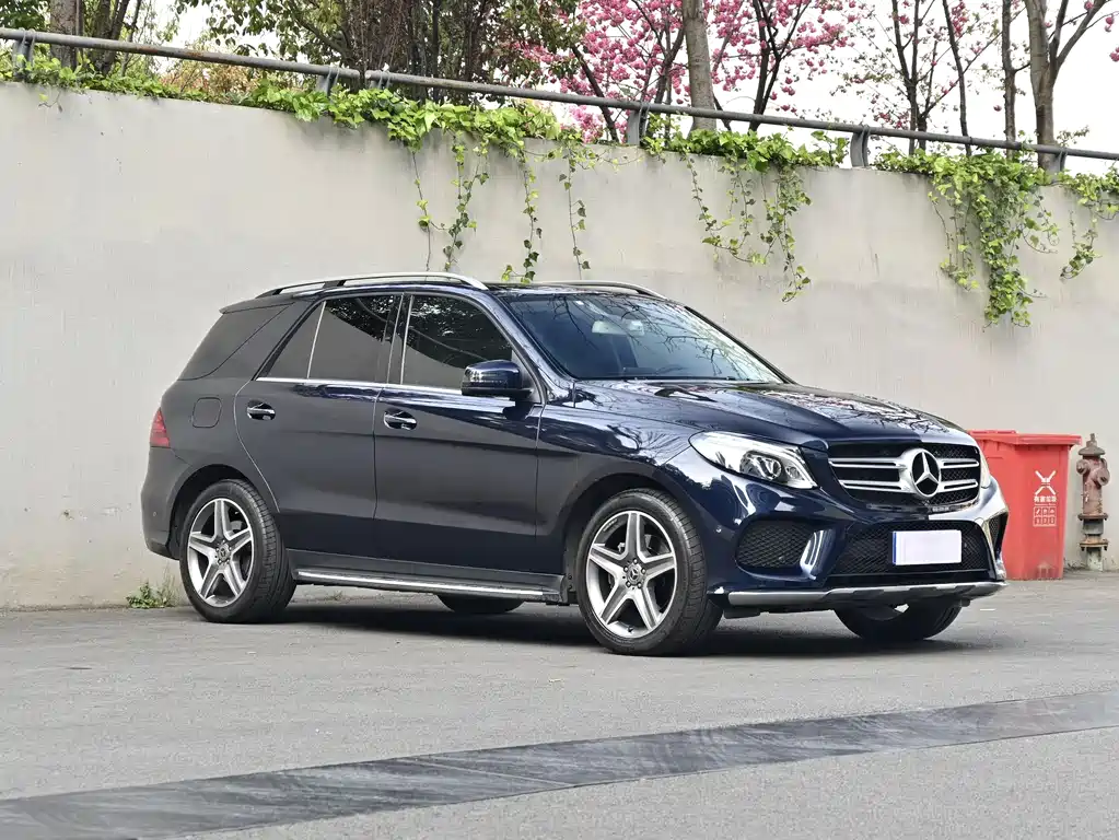 Mercedes-Benz GLE 2018 GLE 400 4MATIC Collection Edition купить на сайте DeffCars