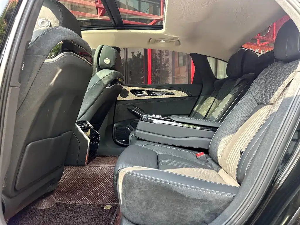 Hongqi H9 2020 2.0T Zhilianqi Chang Edition купить на сайте DeffCars